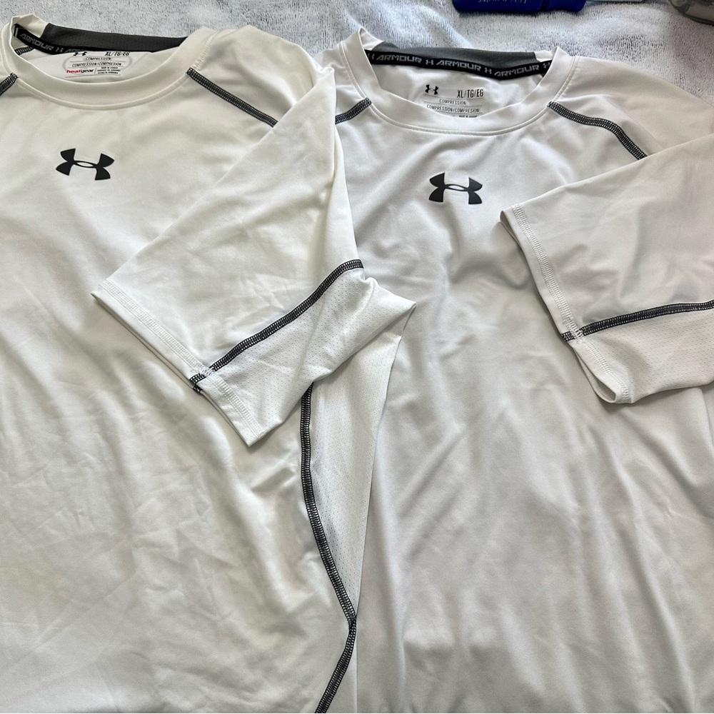 2 Under Armor XL Mens Heat Gear Compression Shirts
